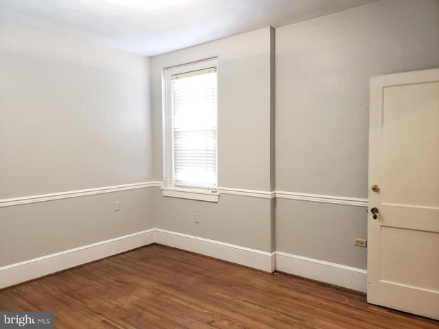 120 N MAPLE AVE, Martinsburg, WV 25401