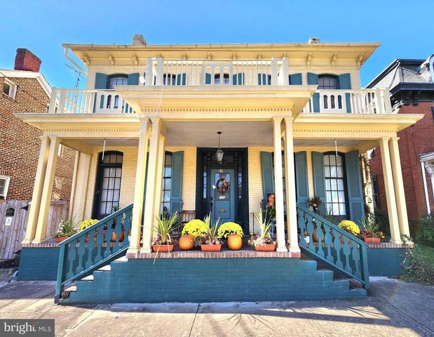 120 N MAPLE AVE, Martinsburg, WV 25401