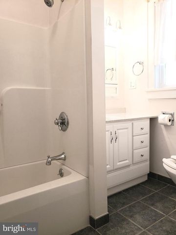 120 N MAPLE AVE, Martinsburg, WV 25401