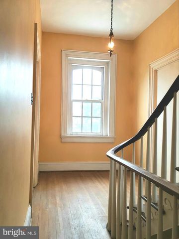 120 N MAPLE AVE, Martinsburg, WV 25401