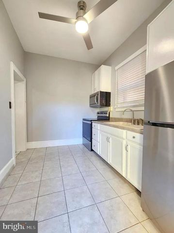 120 N MAPLE AVE, Martinsburg, WV 25401