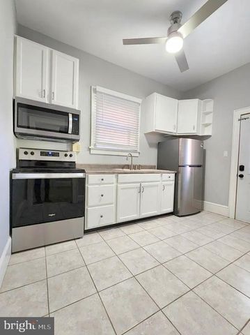 120 N MAPLE AVE, Martinsburg, WV 25401