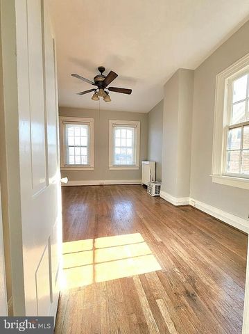 120 N MAPLE AVE, Martinsburg, WV 25401