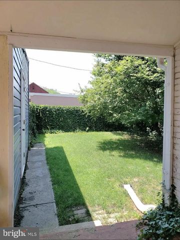 120 N MAPLE AVE, Martinsburg, WV 25401