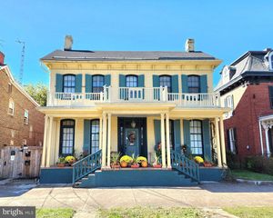 120 N MAPLE AVE, Martinsburg, WV 25401