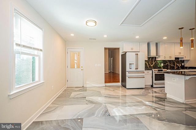 2923 FAIRHILL RD, Fairfax, VA 22031