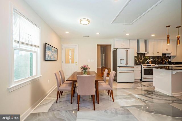 2923 FAIRHILL RD, Fairfax, VA 22031