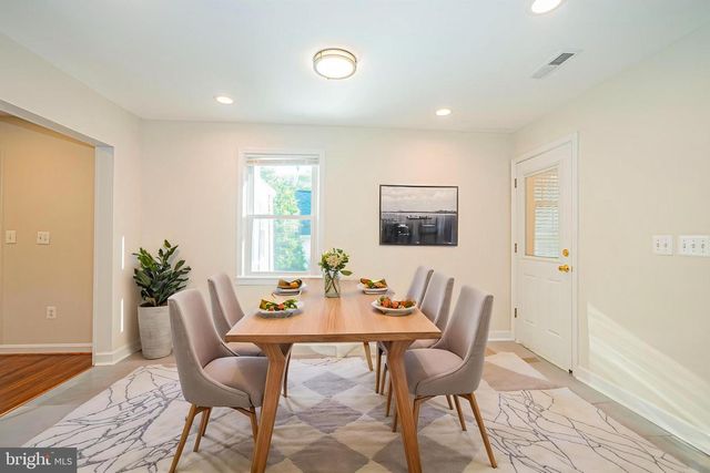 2923 FAIRHILL RD, Fairfax, VA 22031