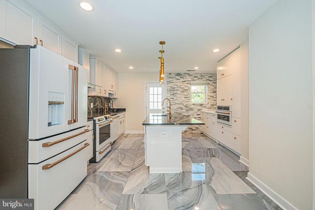 2923 FAIRHILL RD, Fairfax, VA 22031
