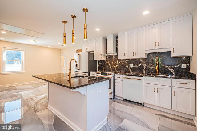 2923 FAIRHILL RD, Fairfax, VA 22031