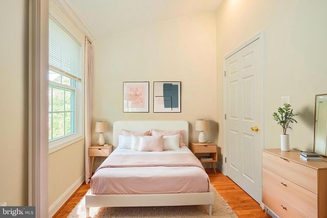 2923 FAIRHILL RD, Fairfax, VA 22031