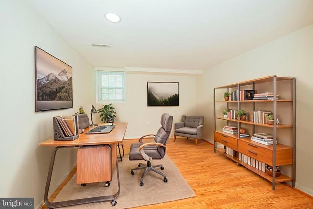 2923 FAIRHILL RD, Fairfax, VA 22031