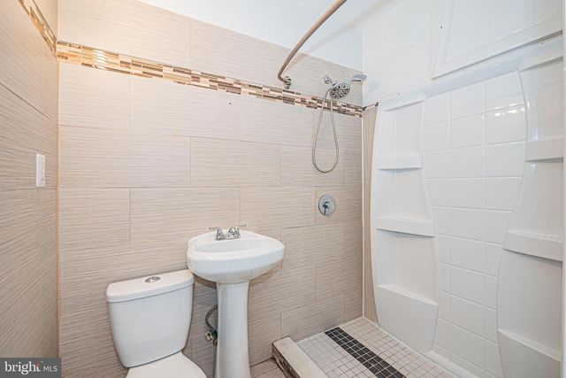 2923 FAIRHILL RD, Fairfax, VA 22031