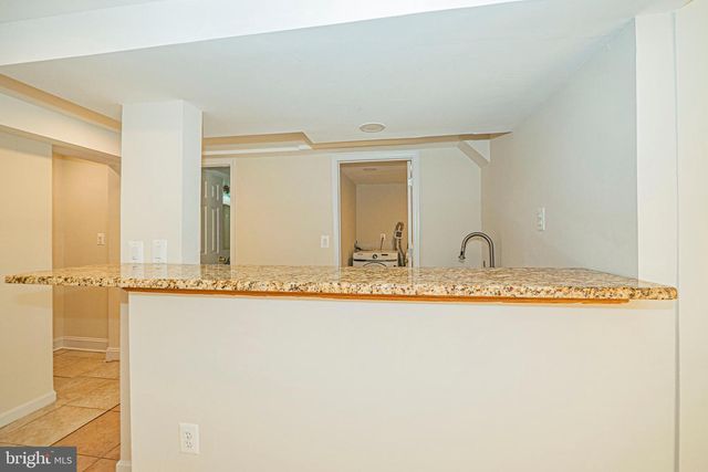 2923 FAIRHILL RD, Fairfax, VA 22031