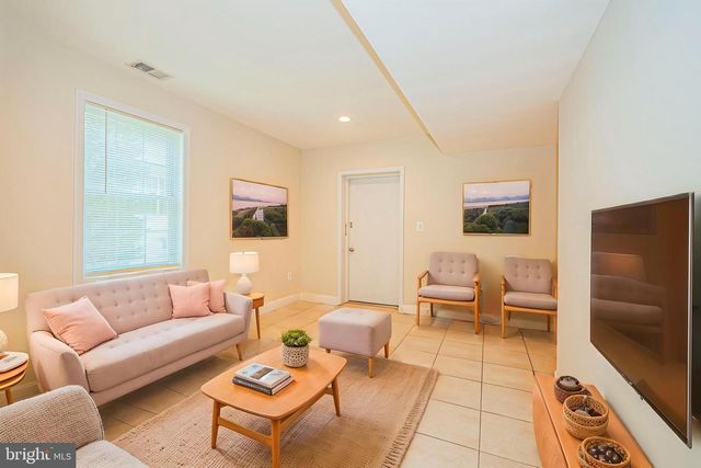 2923 FAIRHILL RD, Fairfax, VA 22031