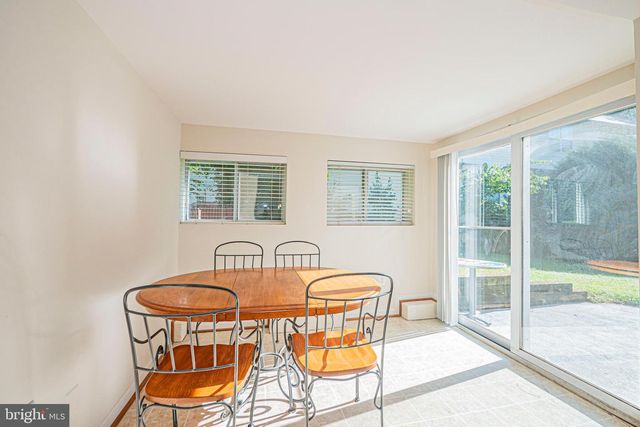 2923 FAIRHILL RD, Fairfax, VA 22031