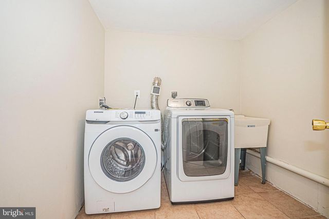 2923 FAIRHILL RD, Fairfax, VA 22031