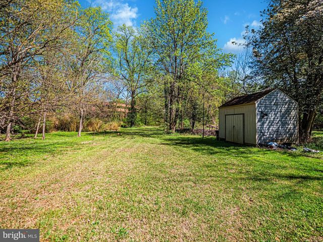 2923 FAIRHILL RD, Fairfax, VA 22031