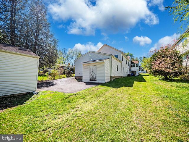 2923 FAIRHILL RD, Fairfax, VA 22031