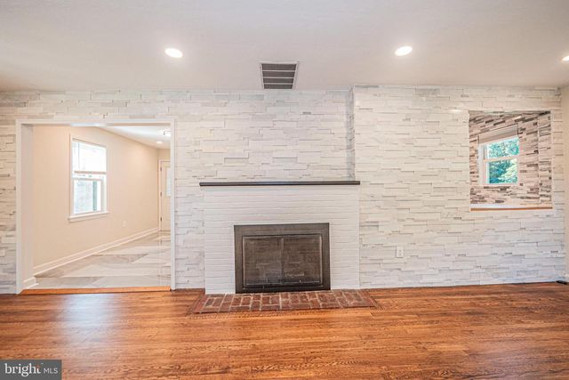 2923 FAIRHILL RD, Fairfax, VA 22031