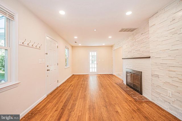 2923 FAIRHILL RD, Fairfax, VA 22031