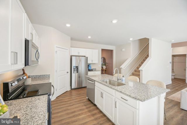 121 MASCOUTEN ST, Winchester, VA 22602