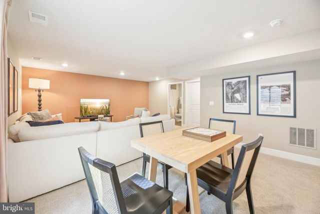 121 MASCOUTEN ST, Winchester, VA 22602