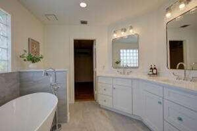 475 Seabrook Road, Tequesta, FL 33469