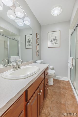 9 Saint Charles Ct, Amherst, NY 14221