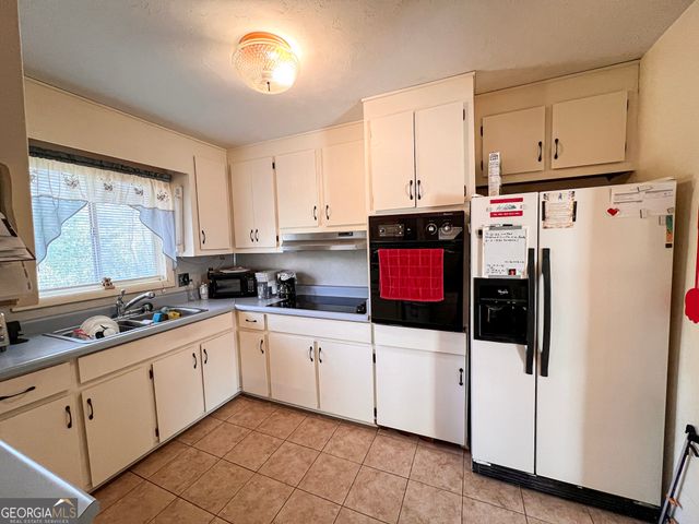 104 Ridgedale Drive, Warner Robins, GA 31088