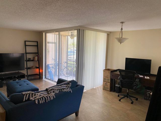 750 Egret Circle 6111, Delray Beach, FL 33444