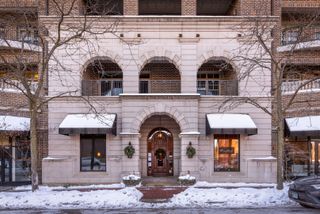 151 W Wing Street 301, Arlington Heights, IL 60005