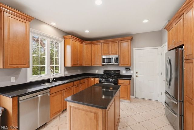 558 Alliance Drive, Northfield, OH 44067