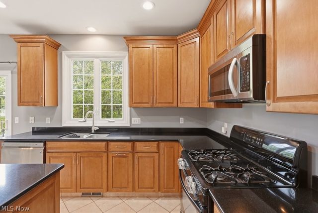 558 Alliance Drive, Northfield, OH 44067