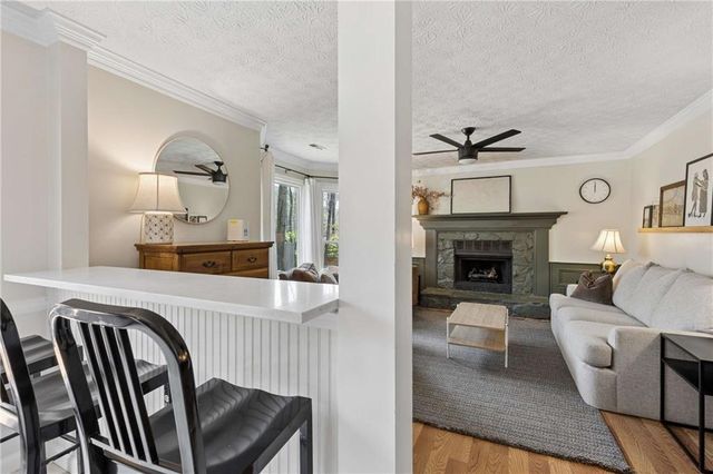 609 Farmbrook Trail NE, Kennesaw, GA 30144