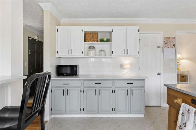 609 Farmbrook Trail NE, Kennesaw, GA 30144