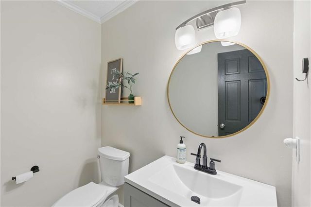 609 Farmbrook Trail NE, Kennesaw, GA 30144