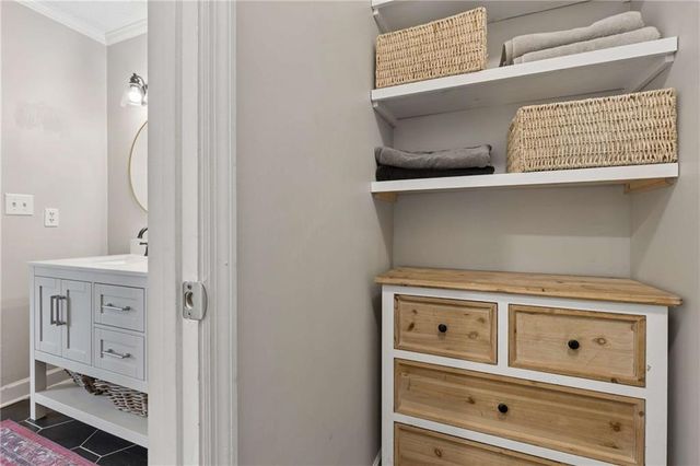 609 Farmbrook Trail NE, Kennesaw, GA 30144