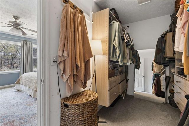 609 Farmbrook Trail NE, Kennesaw, GA 30144