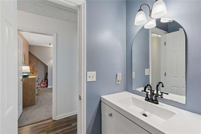 609 Farmbrook Trail NE, Kennesaw, GA 30144