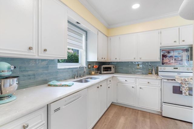 801 Berkeley Street, Boca Raton, FL 33487