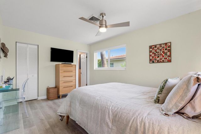 801 Berkeley Street, Boca Raton, FL 33487