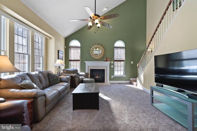 10 LAUREL WOOD CT, Laurel Springs, NJ 08021