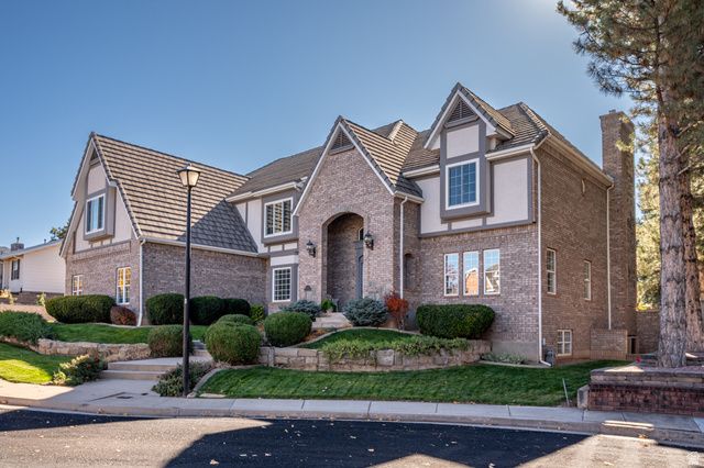 672 S ST JAMES PL, Cedar City, UT 84720