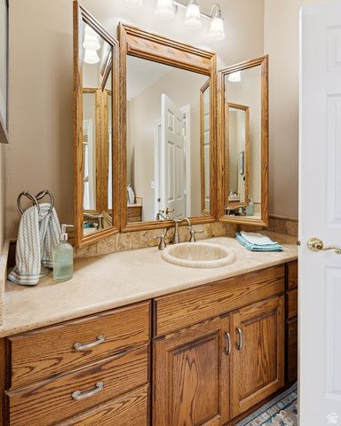 672 S ST JAMES PL, Cedar City, UT 84720