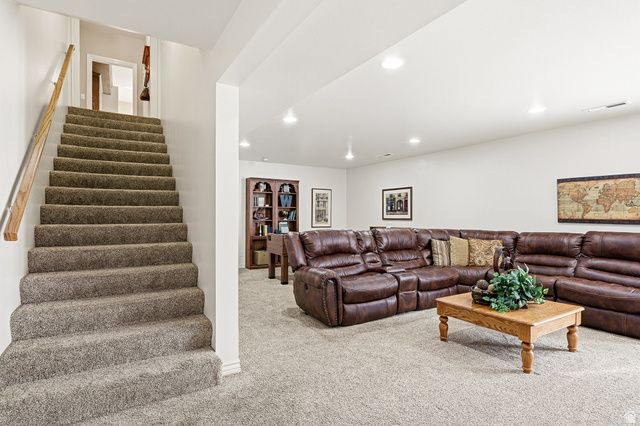 672 S ST JAMES PL, Cedar City, UT 84720