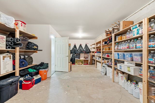 672 S ST JAMES PL, Cedar City, UT 84720