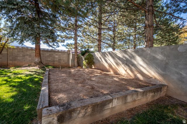 672 S ST JAMES PL, Cedar City, UT 84720