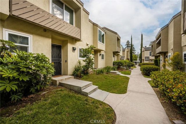 5825 E Creekside Avenue 9, Orange, CA 92869