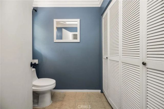 5825 E Creekside Avenue 9, Orange, CA 92869